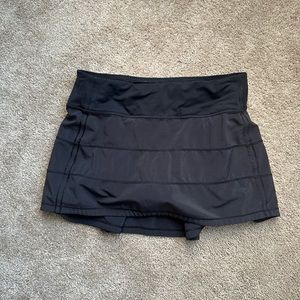 Lululemon Pace Rival Mid-Rise Skirt in Black size 4 Regular